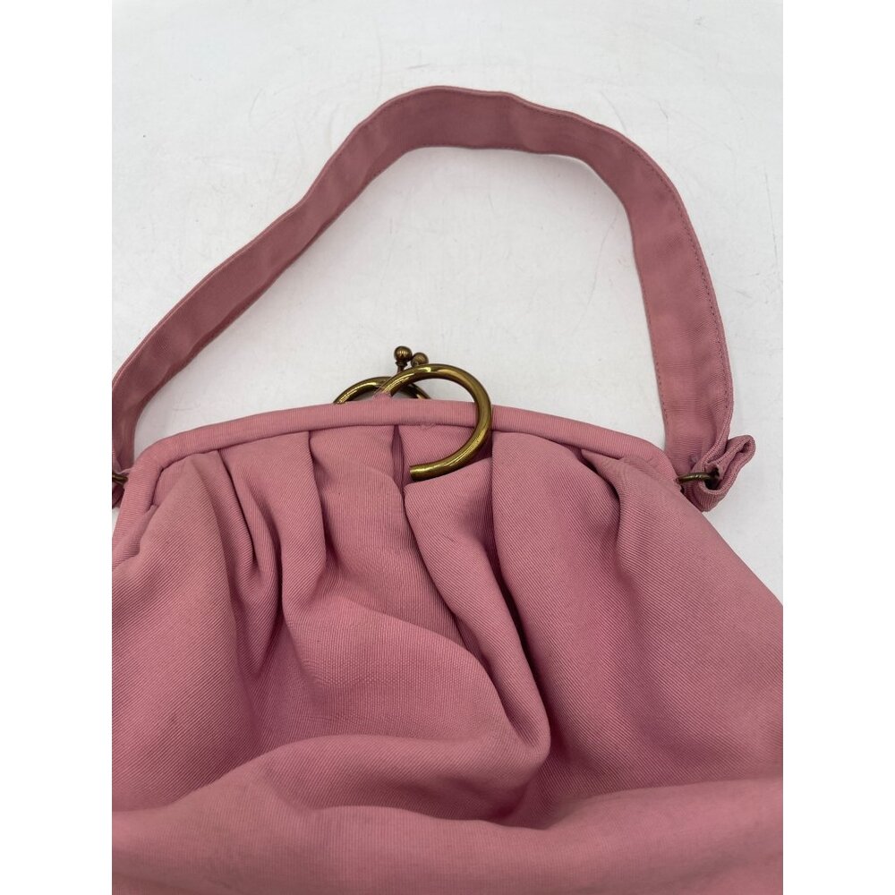 Vintage Pink Pleated Handbag With Gold Kiss Lock Closure & Satin Lining - Picture 6 of 10